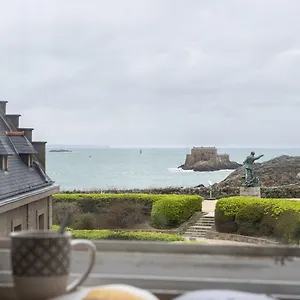 https://le-plongeoir-malouin.inbrittany.com